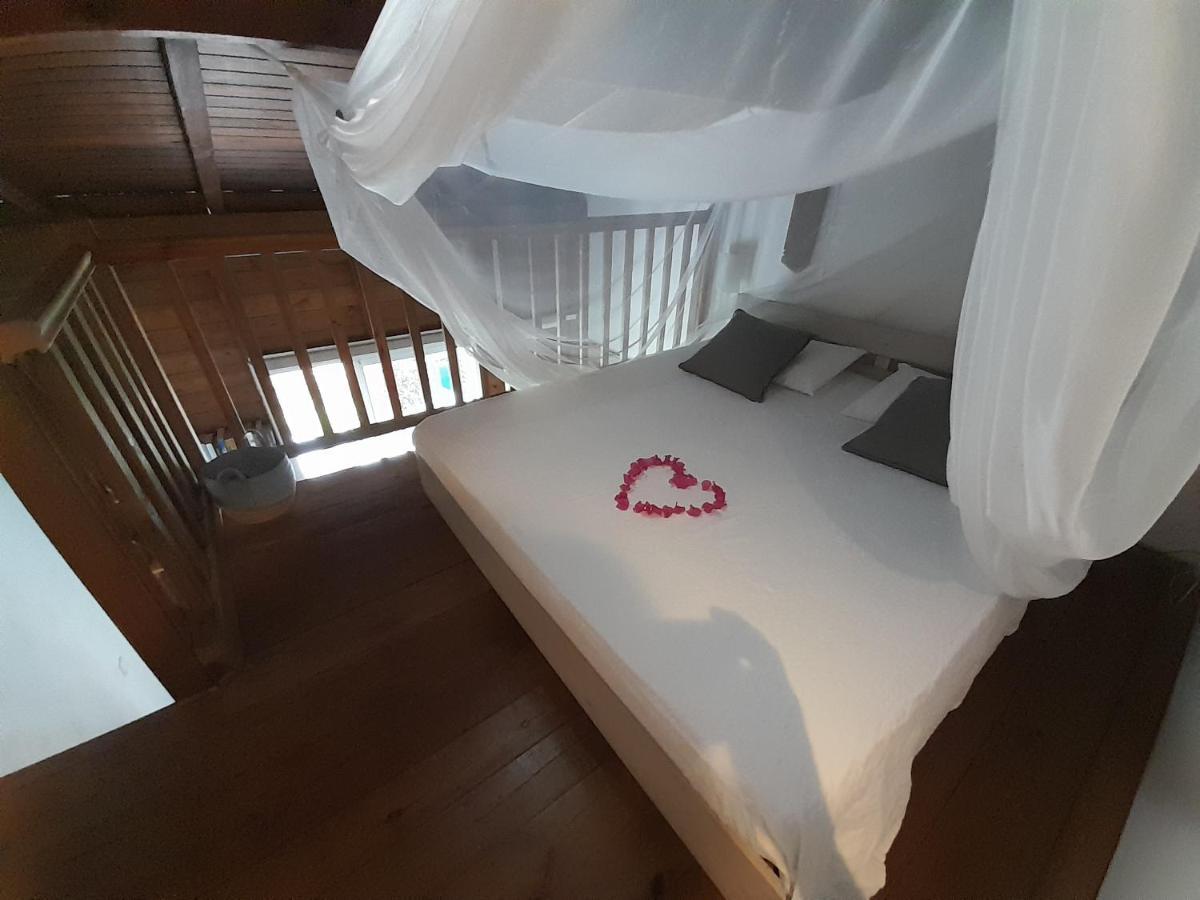 デエエ Ali-Nais Location Bed & Breakfast エクステリア 写真