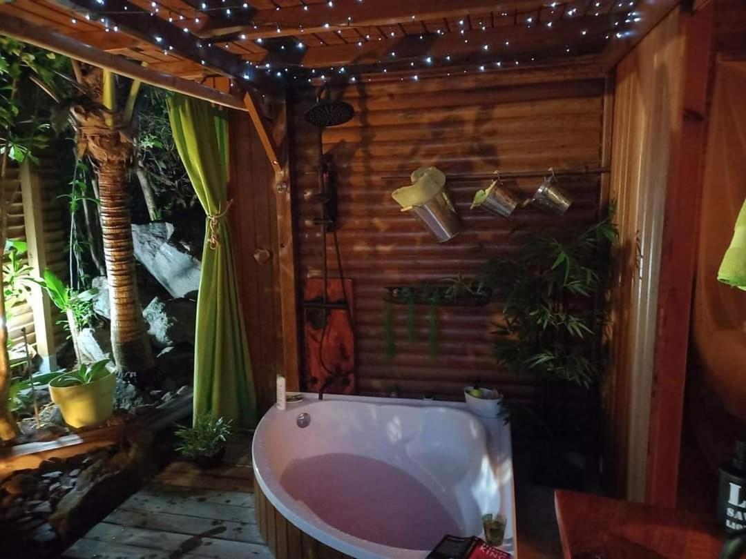デエエ Ali-Nais Location Bed & Breakfast 部屋 写真